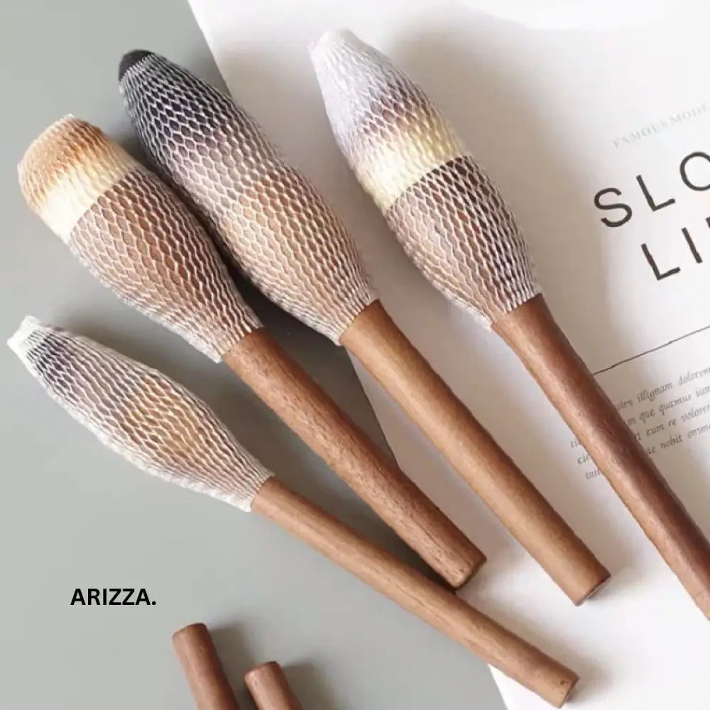 Women Vintage Wood Handle Makeup Brush