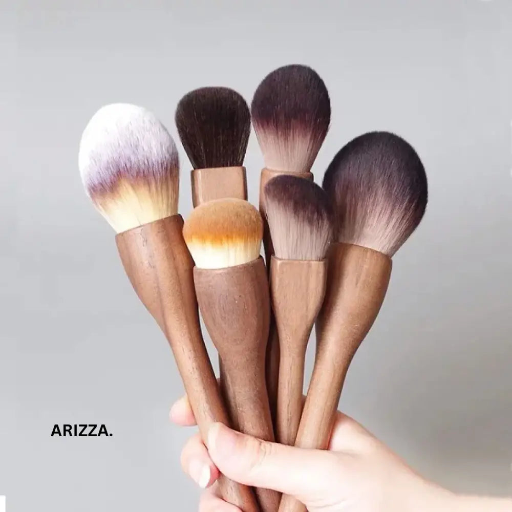 Women Vintage Wood Handle Makeup Brush