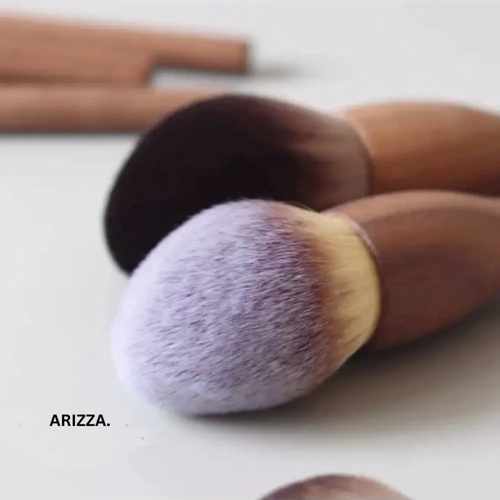 Women Vintage Wood Handle Makeup Brush
