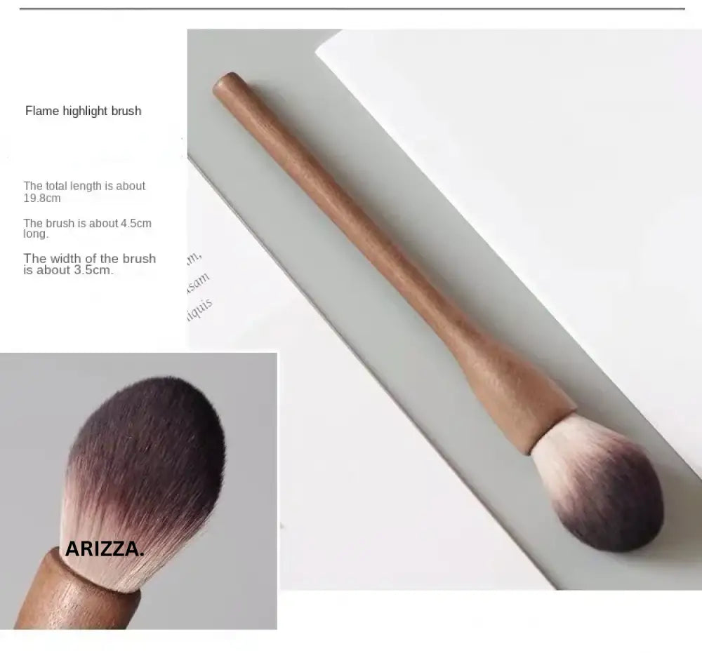 Women Vintage Wood Handle Makeup Brush Highlight Brush